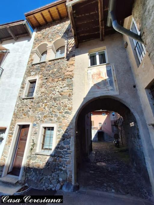 Villa Antica Torre Del Castello Casa Ceresiana à Carabietta Extérieur photo